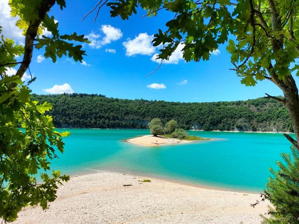 Spacious Apartment In Old Farm Close To Lac De Vouglans La Tour-du-Meix Zewnętrze zdjęcie